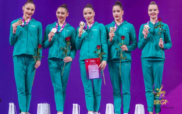 И ансамбълът ни отвя конкуренцията: Злато за пет ленти