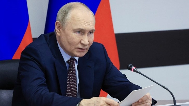 Владимир Путин заплаши да блокира западните технологични компании в Русия