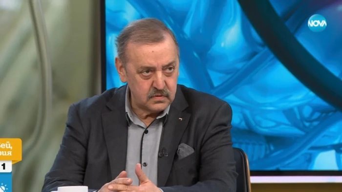Проф. Кантарджиев: Имате ли тези 3 симптома, тръшнала ви е новата зараза