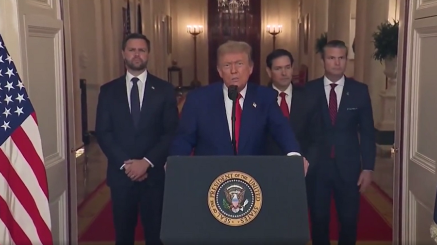 Рейтингът на Тръмп спадна до 40%