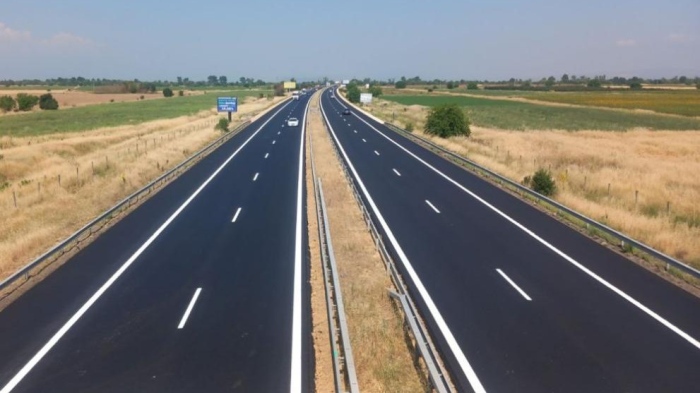 Шофирайте внимателно: Възстановяват мантинели на автомагистрала „Тракия“