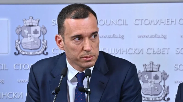 След като шофьор заби колата си в автобус: Терзиев подготвя доклад за закупуване на още 20 нови камери