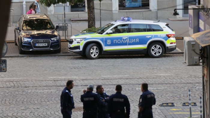 Полицай, охраняващ протеста пред НС, почина
