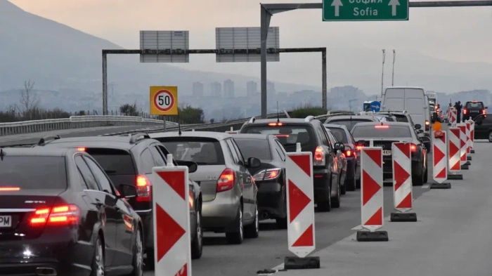 Сериозен трафик се очаква по главните пътища в поредицата от три почивни дни