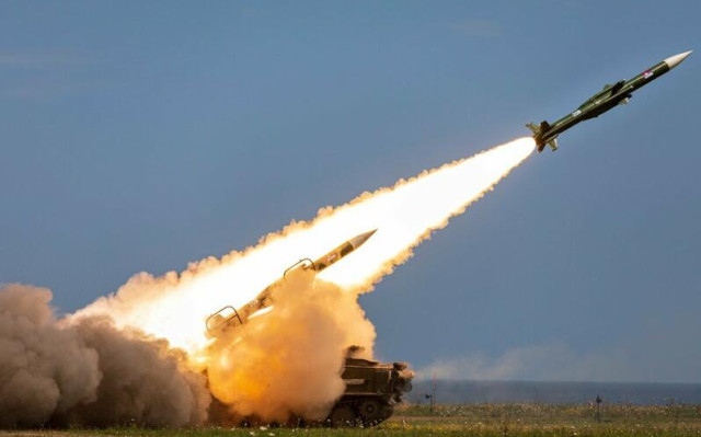 Милиони украинци без ток и отопление след масирани руски атаки