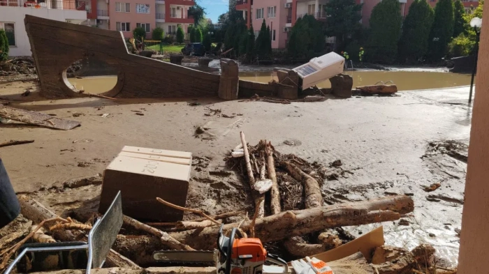 Пада частично забраната за достъп до Елените