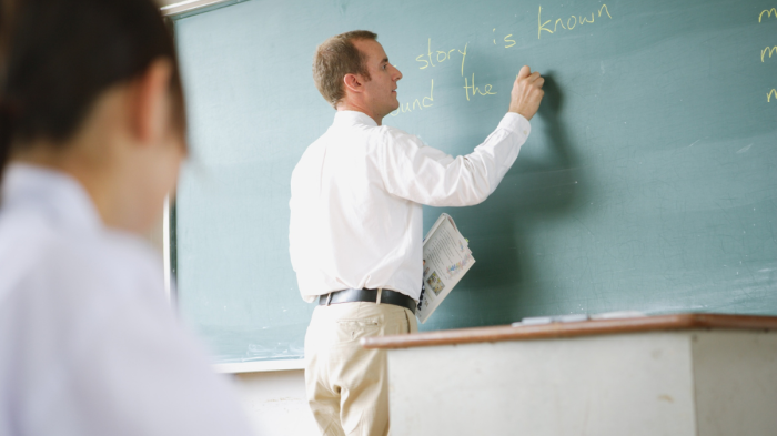 Българските учители са доволни от професията си, но не и от заплатите си