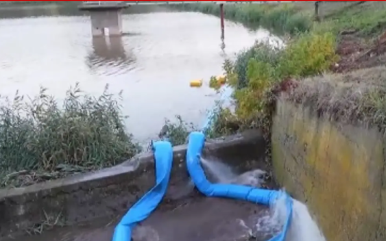 Обилен дъжд върна напрежението в Николово: дигата остава опасна