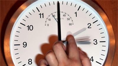 Испания иска край на смяната на времето: Дебатът в ЕС продължава