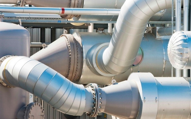 Газът в Европа поскъпва с над 2% след санкциите на ЕС за забрана на вноса на руски втечнен газ