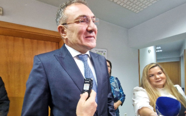 И днес не стана ясно дали минималната заплата догодина ще е 1213 лв.