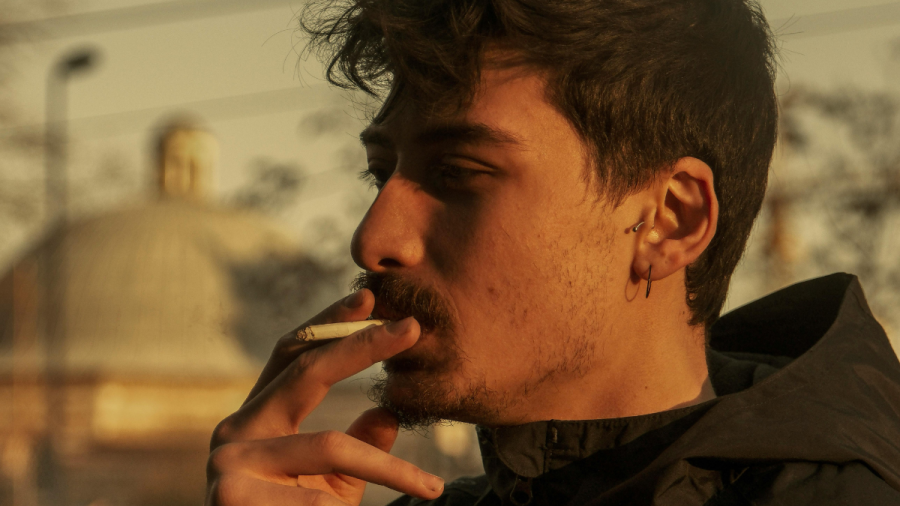 Малдивите забраниха пушенето за всички, родени след 2007 година