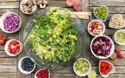 Никога не смесвайте плодове и зеленчуци в едно хранене! Ето защо