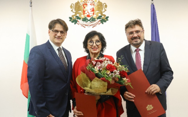 Йорданка Христова и Кирил Вълчев получиха отличията си "Златен век"