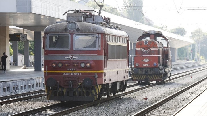 Държавата инвестира 1 милиард лева в жп проекти през 2026 година