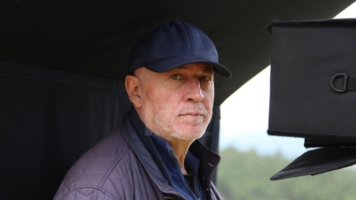 Максим Генчев моли Делян Пеевски за пари за филма за Караджата