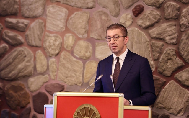 Мицкоски със скандален първи коментар за пребития български журналист