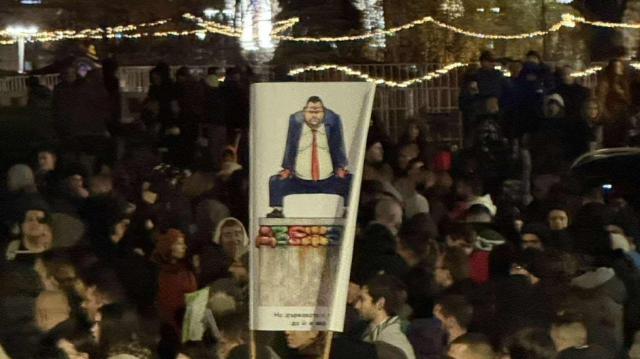 Токът в центъра на София изчезна, сигнал за провокация откъм "Орлов мост"