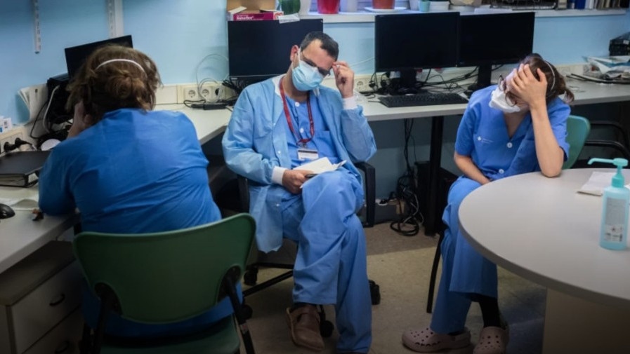 Здравните организации в спор помежду си за парите за младите лекари