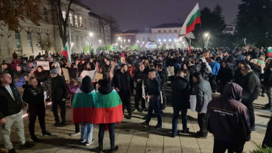 Кметът на Враца завежда дело срещу протестиращи заради тормоз над семейството му