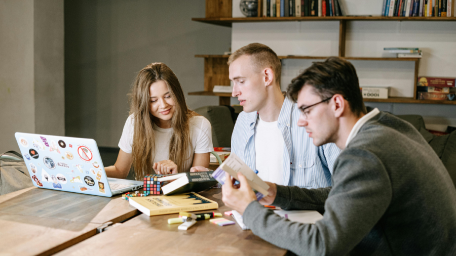 НСИ: Работещите българи са 3,726 млн. души