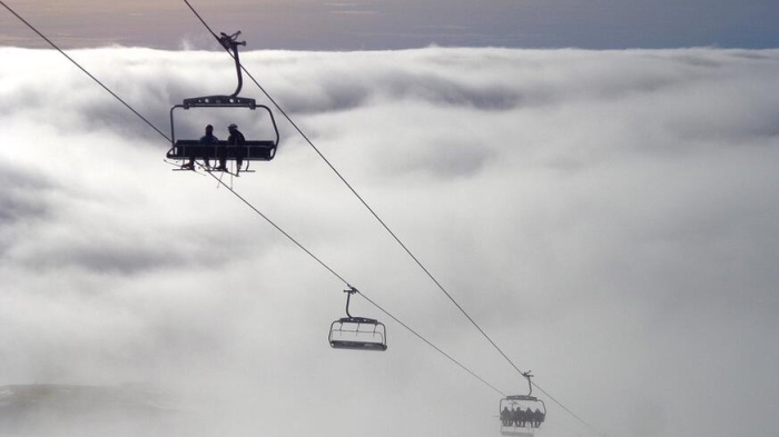 Масирани проверки на въжени линии, ски влекове, асансьори и басейни преди старта на зимния сезон