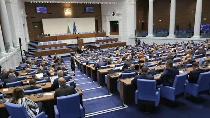 Синдикатите отправиха въпроси към депутатите за доходите през 2026 година