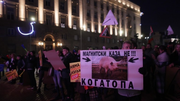 &quot;Уолстрийт джърнъл&quot; за България: Поколението Z за първи път сваля европейско правителство