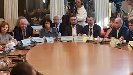 Бюджетната комисия в парламента прие удължителния закон