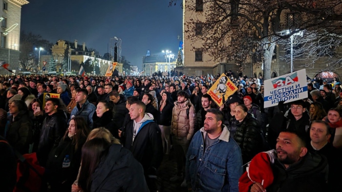 НА ЖИВО Нов протест в центъра на София (ОБНОВЕНА, ХРОНОЛОГИЯ)