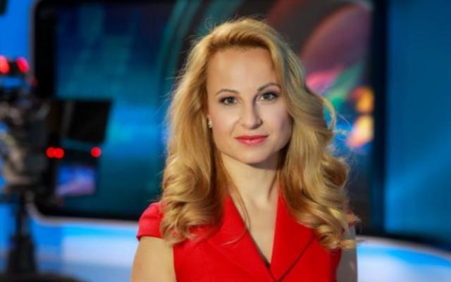 Протест пред сградата на bTV в подкрепа на Цънцарова и Йочев. От медията: НЕ са уволнени