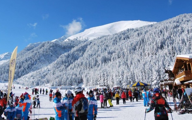 Препълнени хотели и ресторанти в Банско за Нова Година