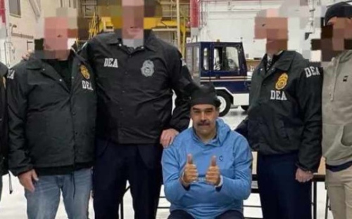 Публикуваха видео, показващо Мадуро с белезници в американски плен