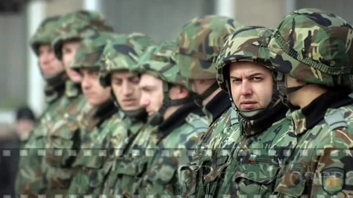 Политическата криза в България спира наемането на войници