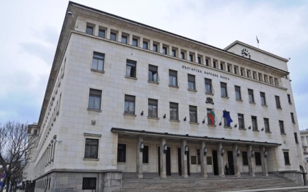 Касите на БНБ с извънредно работно време заради еврото