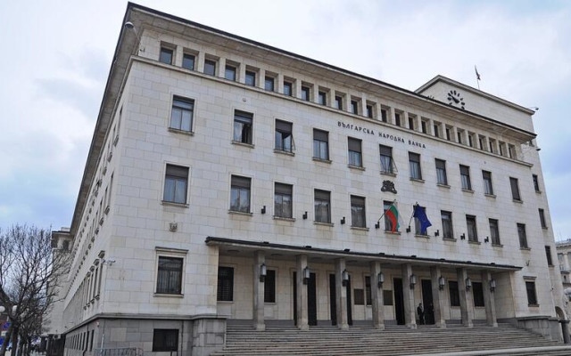 Касите на БНБ с извънредно работно време заради еврото