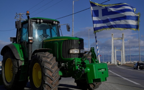 Гръцките фермери блокираха пътища и граници