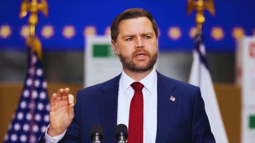 Джей Ди Ванс предупреди Европа: Вземете Тръмп насериозно за Гренландия!