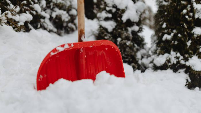 Времето на Балканите: Екстремни зимни условия, наводнения и бури ОБЗОР