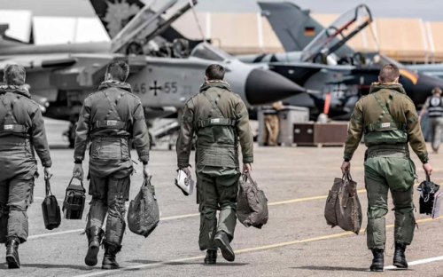 Групата германски войници се изтегля от Гренландия