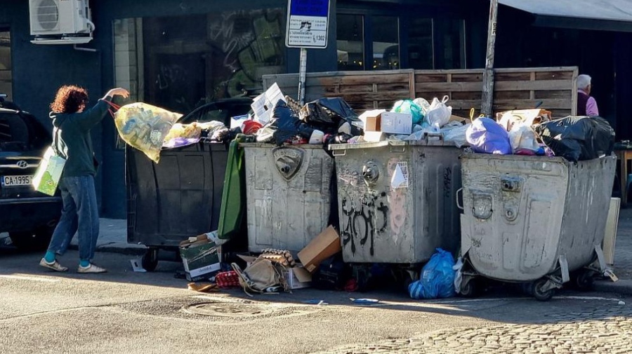 19 камиона чистят „Подуяне“, „Слатина“ и „Люлин“ – Общината отчита „видимо подобрение на терен“