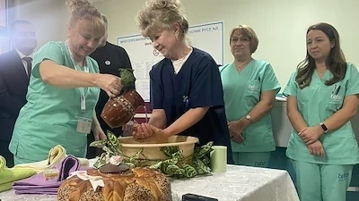 Акушерките празнуват Бабинден на фона на кадрови колапс