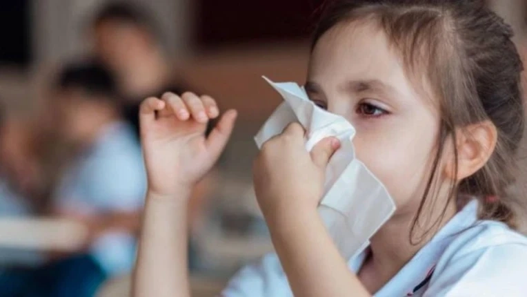 По-дълга междусрочна ваканция заради грипа: Позицията на МОН