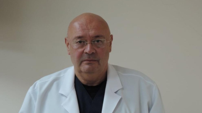 Кой е мъжът до Илияна Йотова