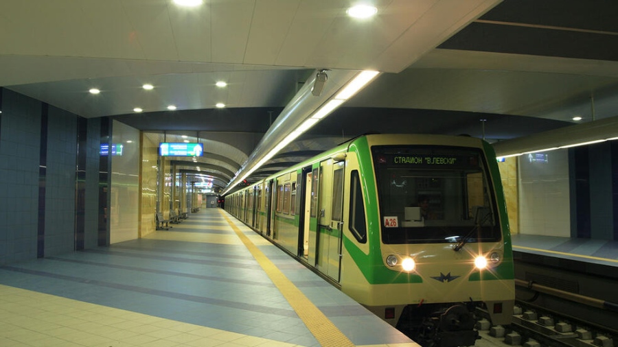 Честито! Столичното метро навърши 28 години