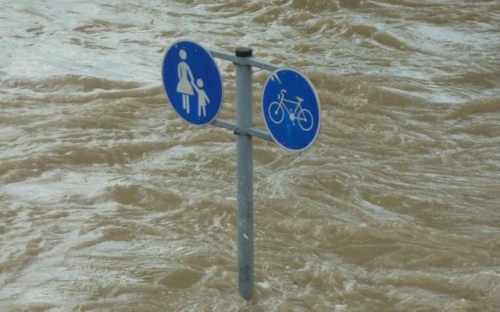 Избягвайте пътувания в Гърция: Лошо време, очакват наводнения