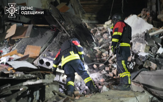 Зеленски: Русия се опитва да прекъсне връзките между украинските градове