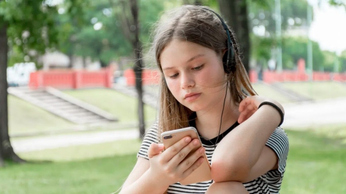 Испания ще забрани достъпа до социалните мрежи за деца под 16-годишна възраст