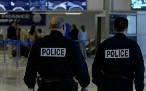 Брутално във Франция! 10 души са обвинени за насилие над 5-годишно дете, сред тях и бащата