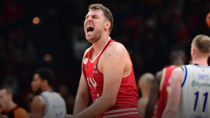 Везенков не спира да преподава, избраха го за №1 в Евролигата